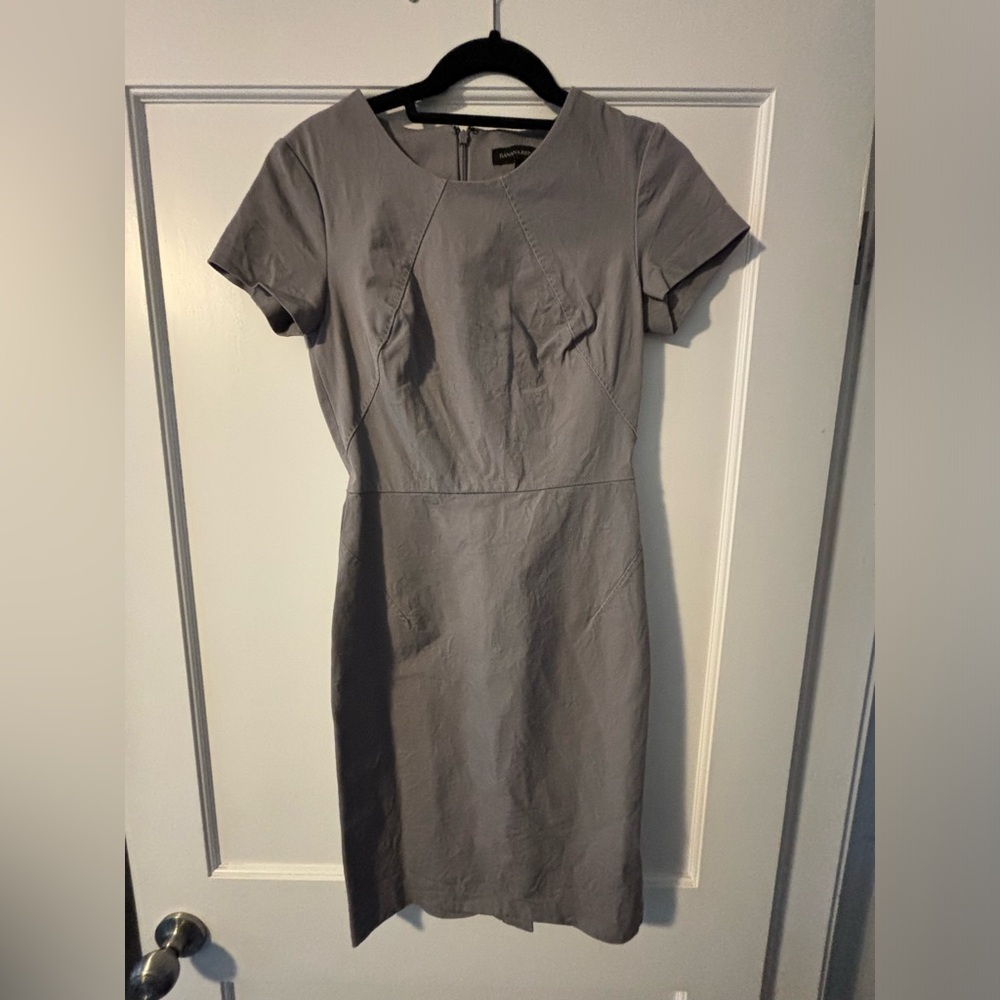 Banana republic grey size two pencil dress perfect for work